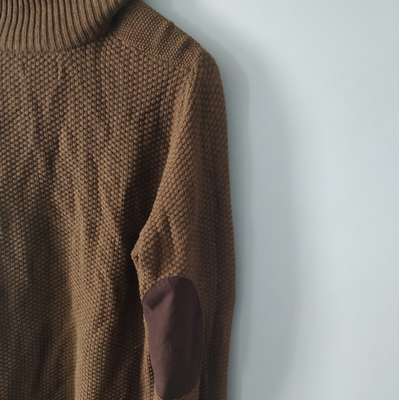 🤍Knit sweater with button detail - Picture 3 of 3